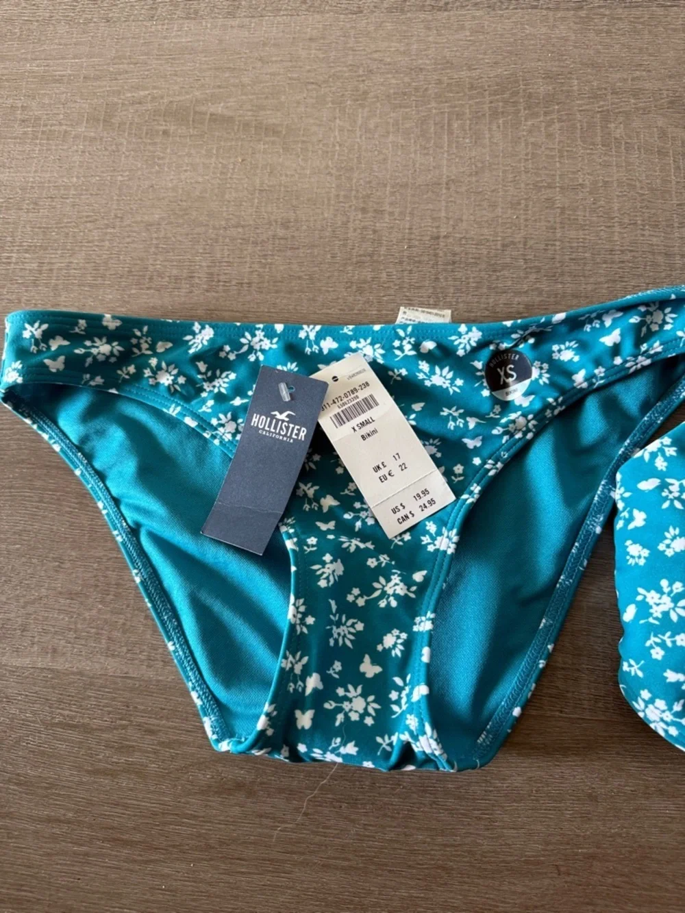 Hollister NWT  Floral Bikini Set - Teal/Blue Brand New With Tags! 🏷️